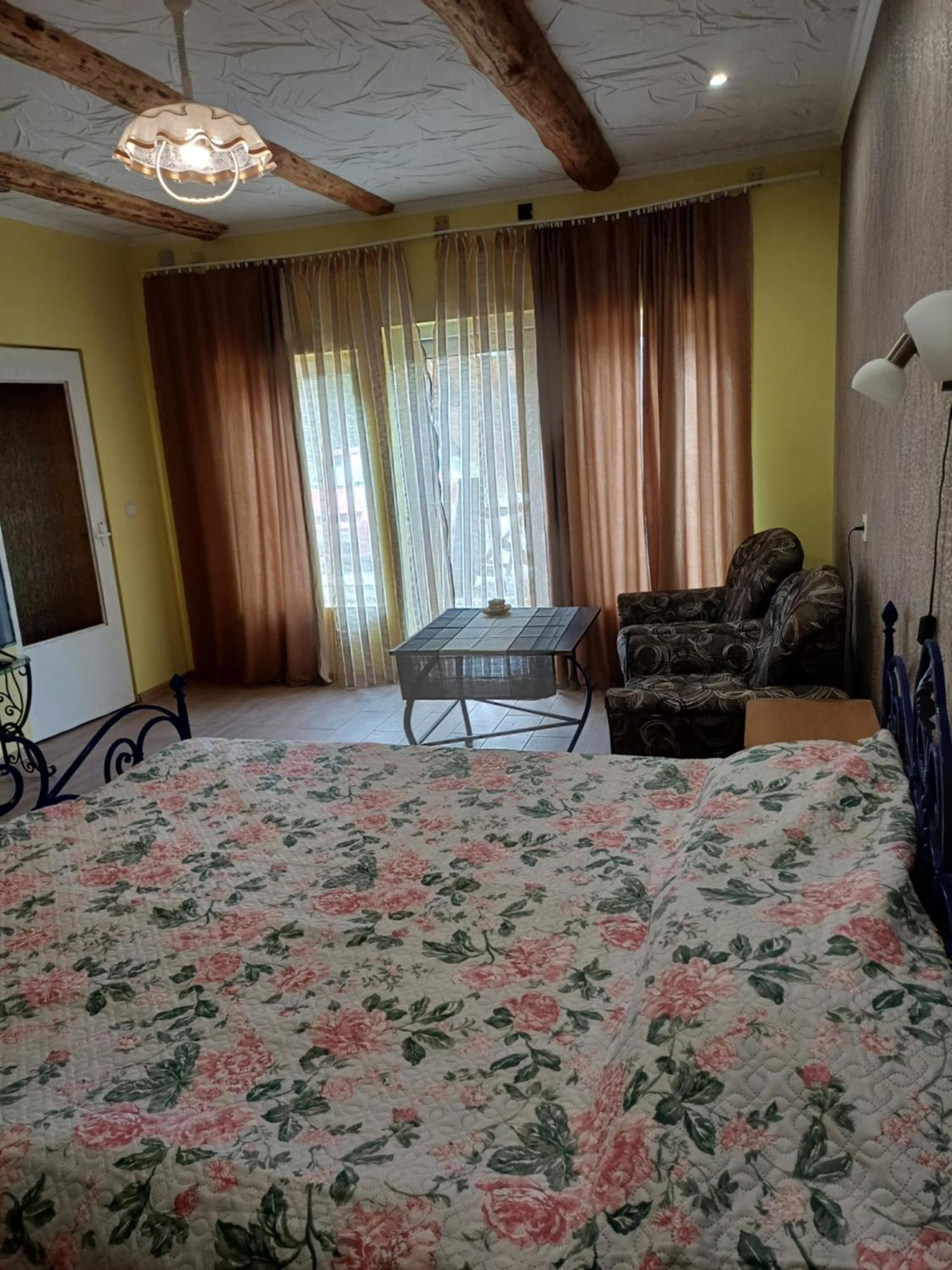 Viesu Nams "Laimes Pakavs" Hotel Straupe Exterior photo