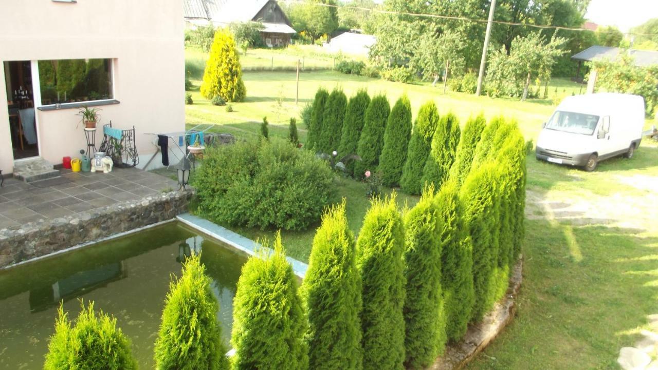 Viesu Nams "Laimes Pakavs" Hotel Straupe Exterior photo